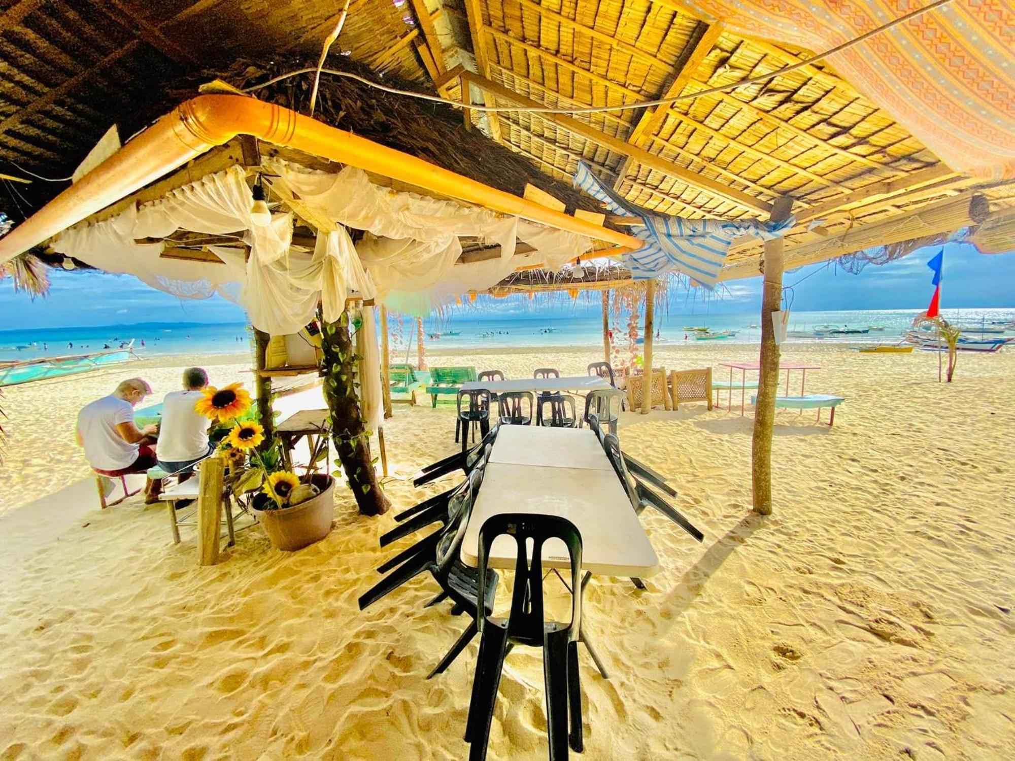 Dohibern Beach Resort Bantayan Exterior photo