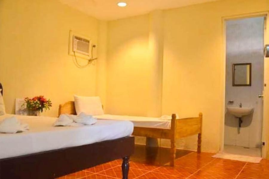 Dohibern Beach Resort Bantayan Room photo